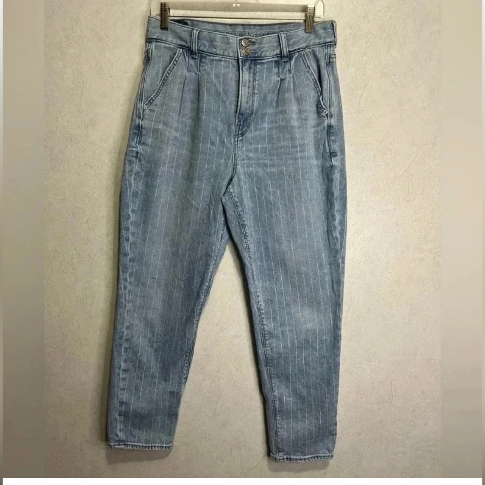 American Eagle stripped mom jeans